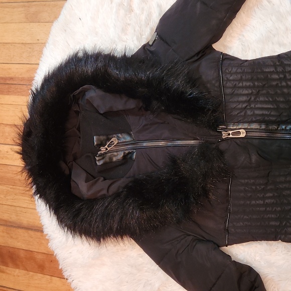 Noize Gigi parka in black, size small with faux fur hood - Picture 4 of 14